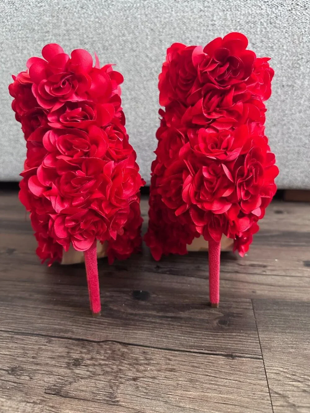 AZALEA WANG ROSA FLOWER STILETTO BOOTIE IN RED - Size 10